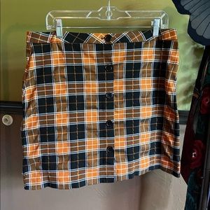 Black and orange plus size mini skirt